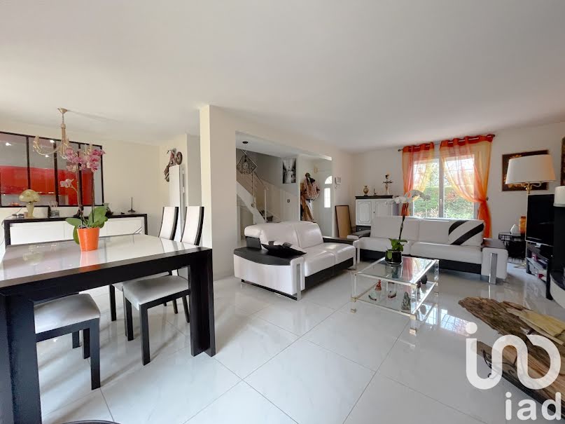 Vente maison 6 pièces 156 m² à Santeny (94440), 499 900 €