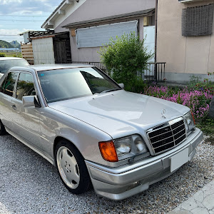 Eクラス セダン W124