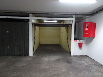 parking à Paris 10ème (75)