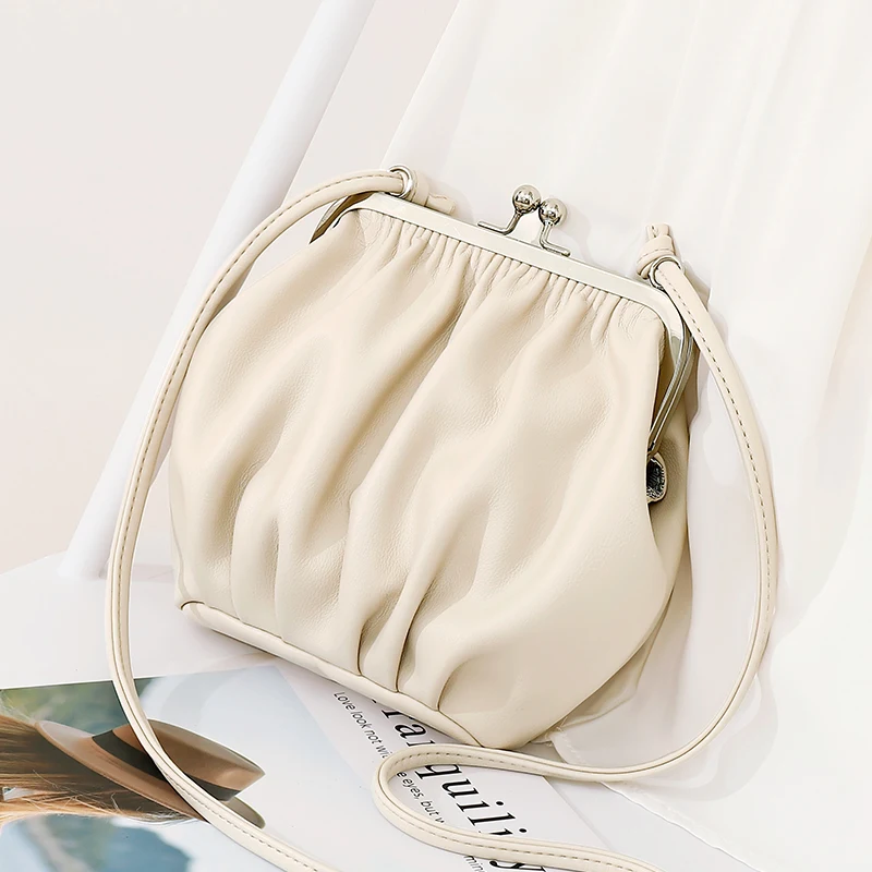 Pleated Fashion Shoulder Women's Cross-body Bag, stylish and convenient, perfect for carrying essentials with elegance a