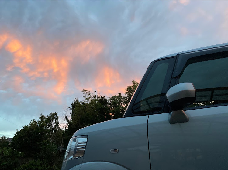 Nボックスの夕空と愛車・素敵な色・今週もありがとう・フォロワーさんありがとう！に関するカスタム事例の投稿画像5枚目