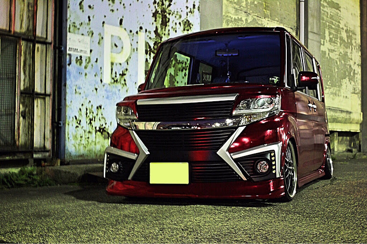 タントカスタムのリメイク・撮影・全塗装・車高調整・キャンバーに関するカスタム事例の投稿画像1枚目
