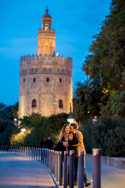 Wedding photographer Toñi Olalla (toniolalla). Photo of 14 January 2019