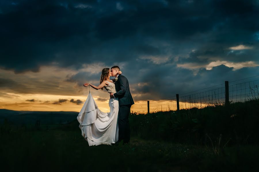 Wedding photographer Martyn Hand (martynhand). Photo of 1 August 2019