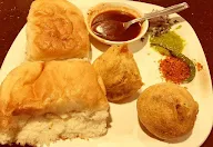 Kunjvihar Vada Pav Shop photo 5