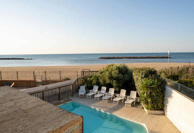 Maison avec piscine et terrasse 3