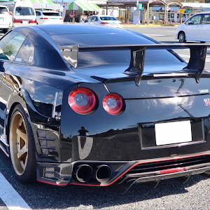 NISSAN GT-R R35