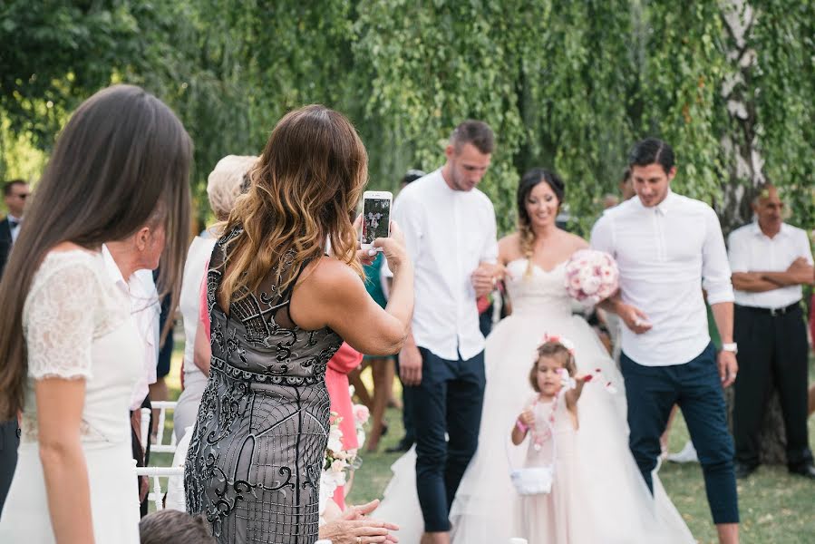 Wedding photographer Magdi Urbán (urbanmagdi). Photo of 11 February 2018