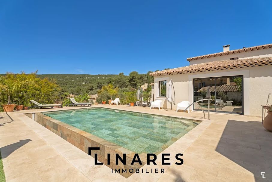 Vente villa 13 pièces 181 m² à Ceyreste (13600), 995 000 €