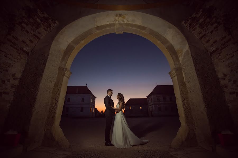 Wedding photographer Gina Stef (mirrorism). Photo of 16 April 2019