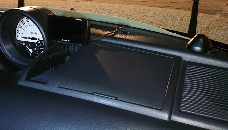 bBの愛車を大事に車愛・春の交通安全運動・試しに取り付けしてみるかに関するカスタム事例の投稿画像6枚目