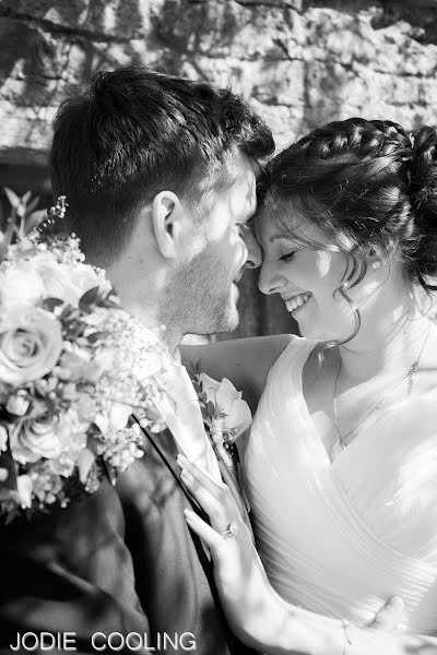 Fotógrafo de bodas Jodie Cooling (jodiecoolingphot). Foto del 2 de julio 2019