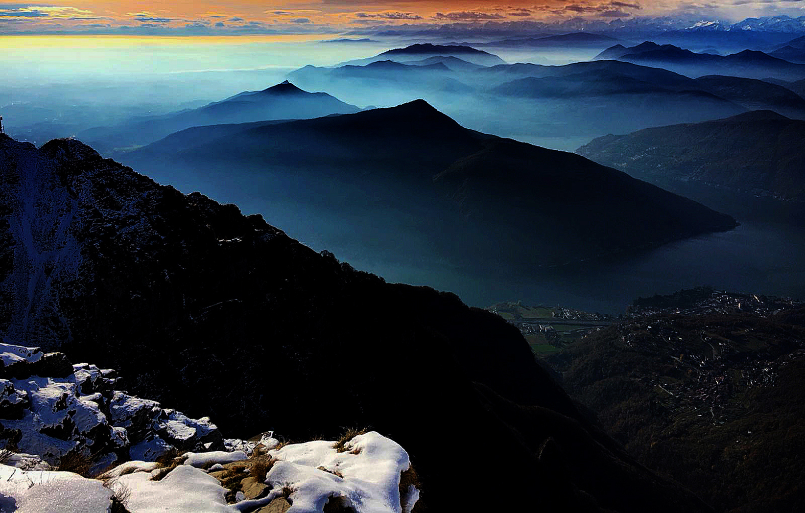 Nebbia d'autunno... di Freddiecavana