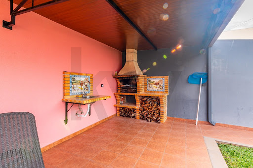 Maison avec piscine et jardin 2