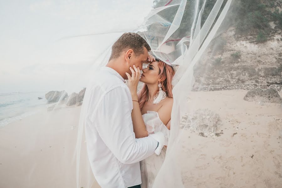 Fotografo di matrimoni Zhenya Ivkov (surfinglens). Foto del 4 aprile 2019