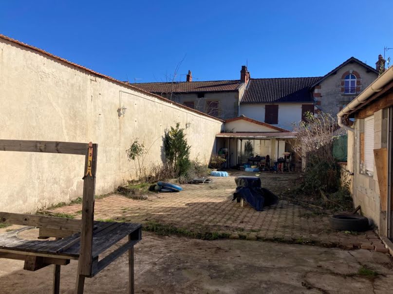 Vente maison 5 pièces 117 m² à Chauffailles (71170), 85 000 €