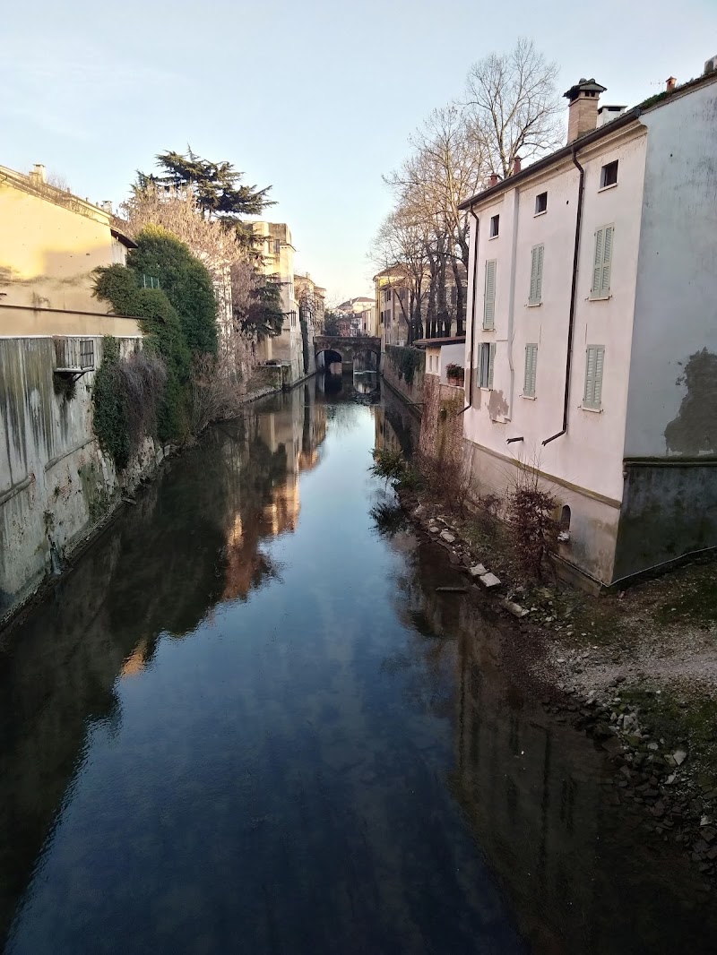  Lo specchio d'acqua di Fenice