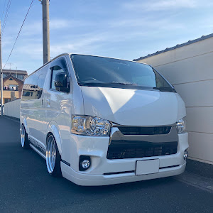 ハイエースバン TRH200V