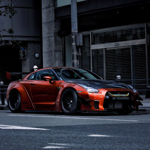 NISSAN GT-R