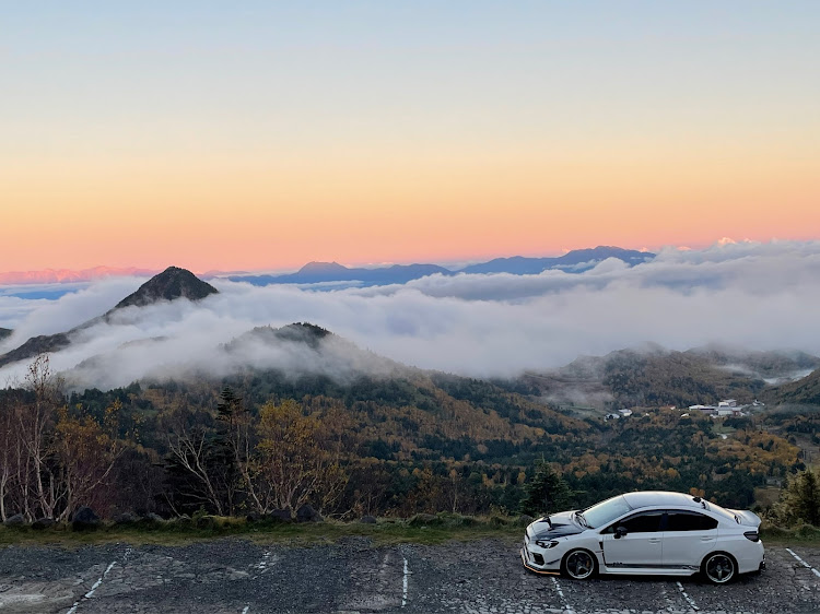 WRX S4の朝陽を浴びて✨☀️✨・雲海に逢いに❗️に関するカスタム事例の投稿画像8枚目