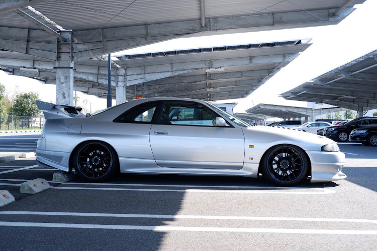 スカイライン GT-Rの車高さげたい病・コロナウイルスに負けるな・加工アプリ・スカイラインGT-Rに関するカスタム事例の投稿画像2枚目