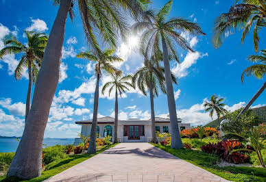 Villa with garden and terrace 6