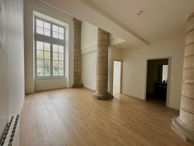 Location  appartement 4 pièces 95 m² à Limoges (87000), 889 €