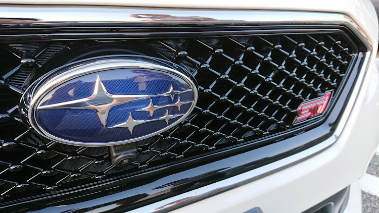 レヴォーグのグリル交換・こだわり車外パーツ・12ヶ月点検・完成リコール・ディーラーに関するカスタム事例の投稿画像1枚目