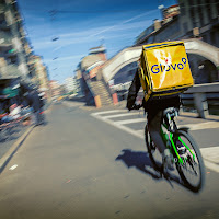 Inseguendo un rider sui Navigli di Milano...