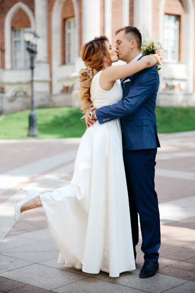 Fotógrafo de bodas Elizaveta Tikhomirova (lizatikhomirova). Foto del 1 de marzo 2021