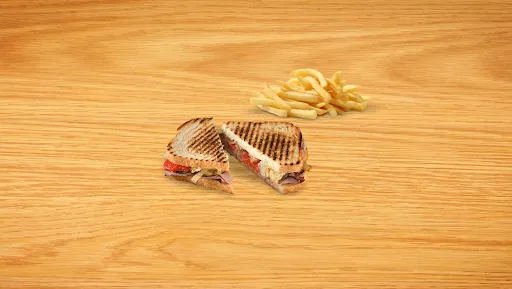 Chilli Cheese Sandwich With French Fries