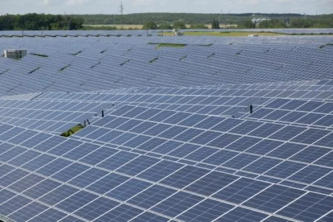 Novi energetski bum Kine podstiče globalnu zelenu tranziciju
