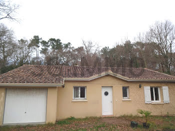 maison à Saint-Vivien-de-Blaye (33)