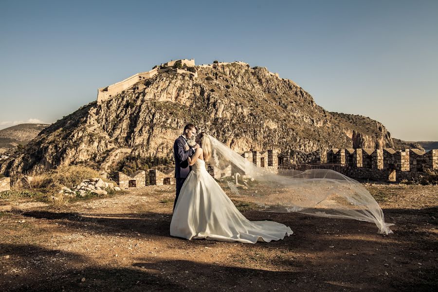 Fotógrafo de casamento Eleftherios Antoniades (elantoniades). Foto de 2 de outubro 2019