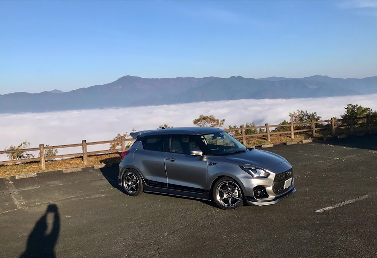 スイフトスポーツの雲海・紅葉コラボならず・時間がない〜・写活の秋に関するカスタム事例の投稿画像5枚目