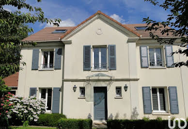 Maison avec piscine et terrasse 9