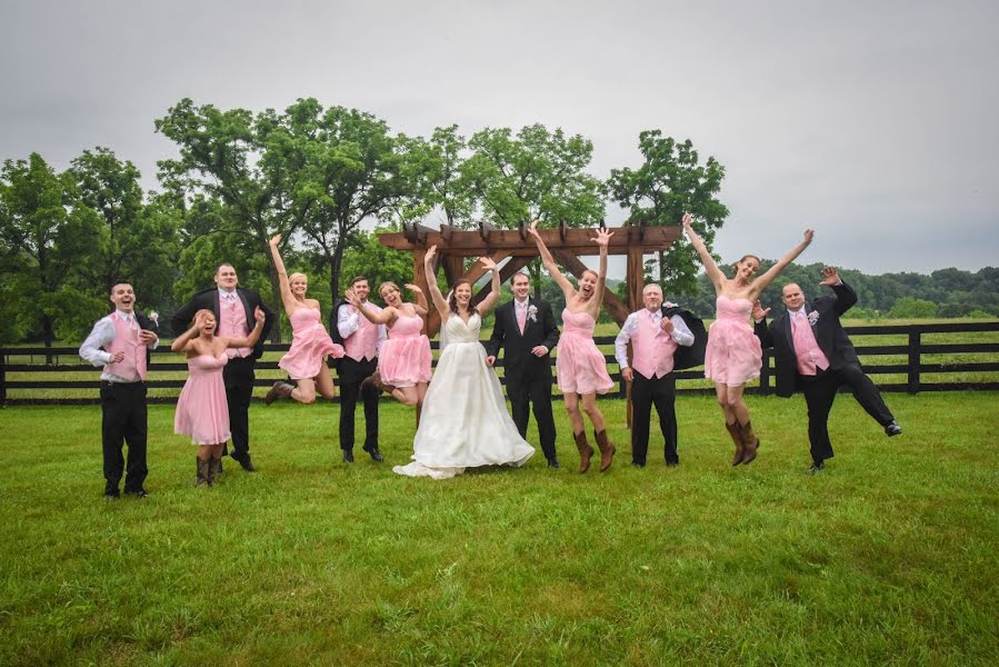 Wedding photographer Beth Valentine (bethvalentine). Photo of 7 September 2019