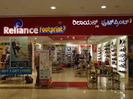 Reliance Footprints-Fashion photo 3