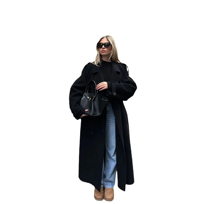 Elegante dames trenchcoat met grote revers voor de lente – Lange jas voor een verfijnde look en bescherming tegen de elementen in de lente