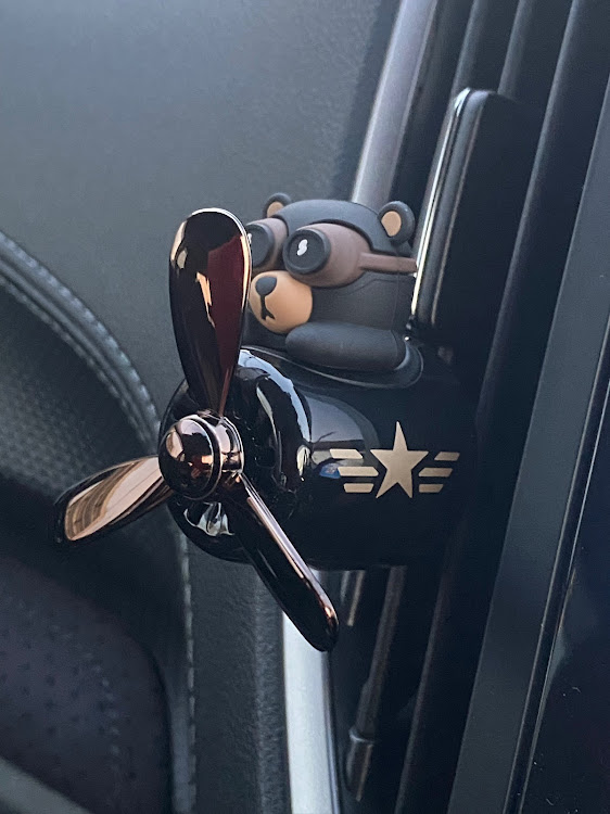 フォレスターのパープルセイバー・発煙等・芳香剤・初日の出に関するカスタム事例の投稿画像1枚目