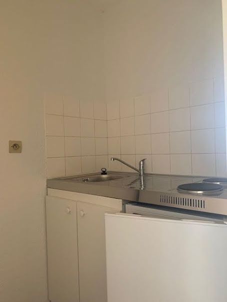 Location  appartement 1 pièce 40 m² à Mazamet (81200), 393 €