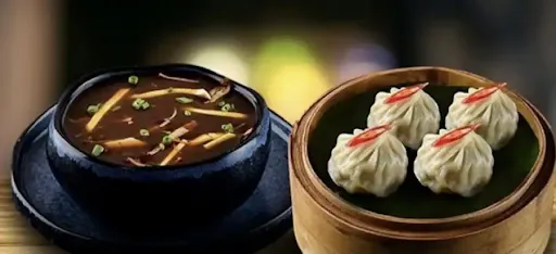 Chicken Soup &Veg Steamed Momos [4 Pieces]