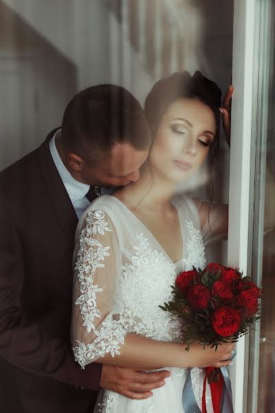 Fotógrafo de casamento Kseniya Pokrovskaya (ananasikkse). Foto de 2 de setembro 2018