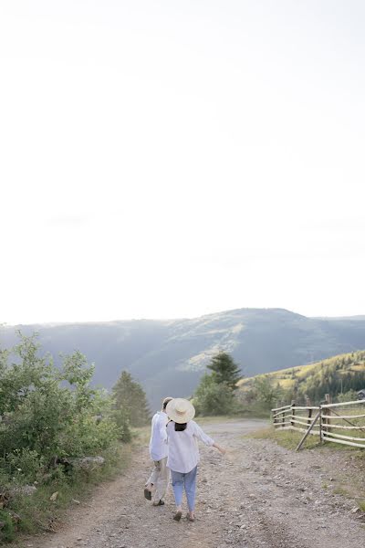 Kāzu fotogrāfs Sorin And Patricia (sirbusorin). Fotogrāfija: 1. augusts 2022