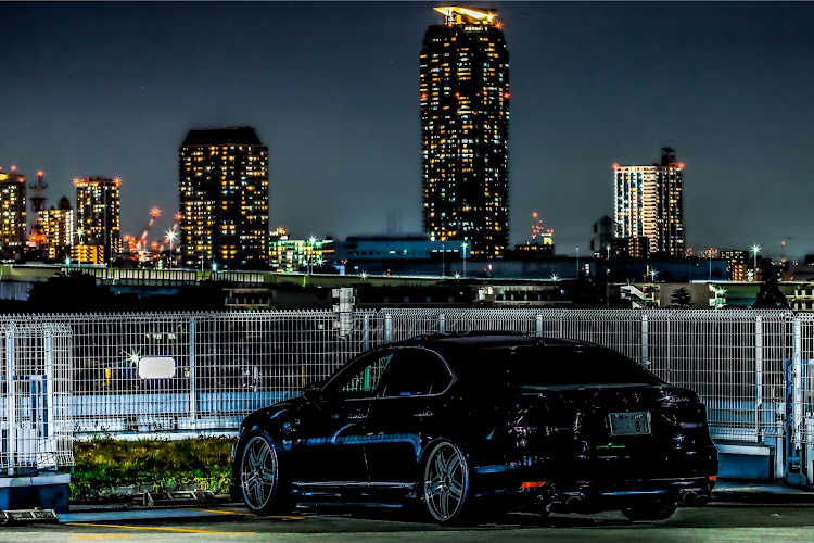 LSの東京夜景・スカイツリー・五色桜大橋・エルザタワー・首都高に関するカスタム事例の投稿画像3枚目