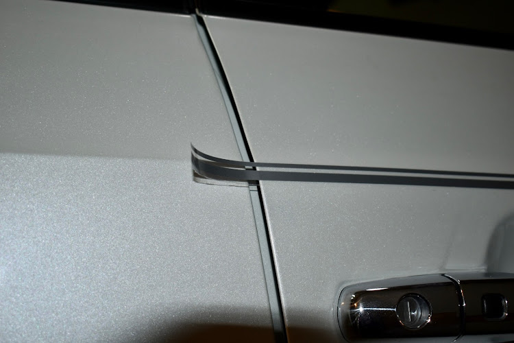 イグニスのDIY・デコライン・復活に関するカスタム事例の投稿画像1枚目