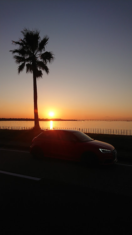S1 スポーツバックの仕事おわり・📸活・千葉フォルニア・夕陽とコラボに関するカスタム事例の投稿画像1枚目