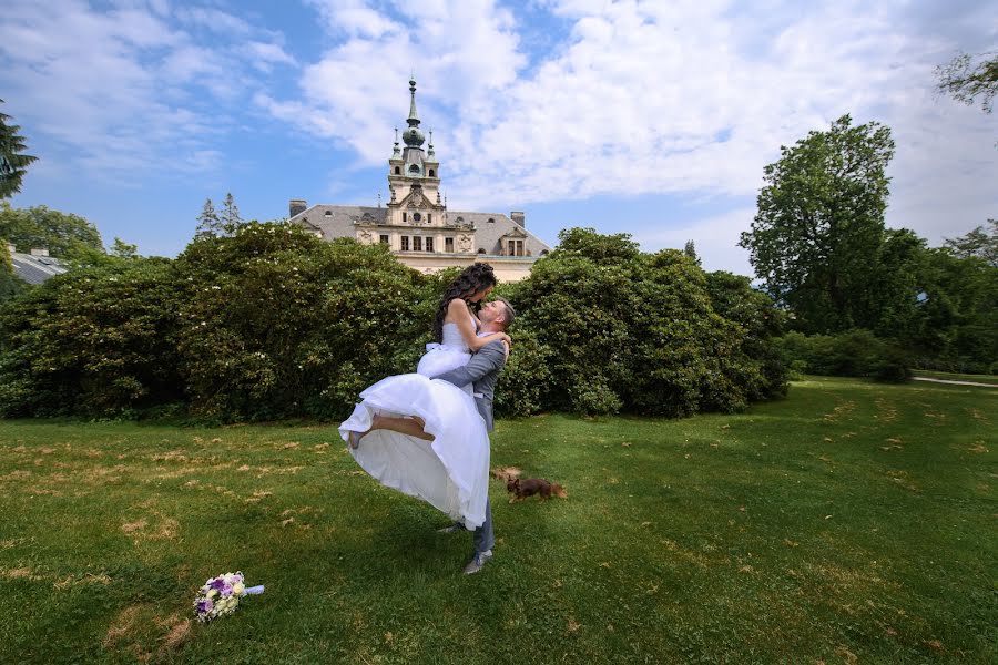 Wedding photographer Jiří Šára (jirisara). Photo of 17 June 2019