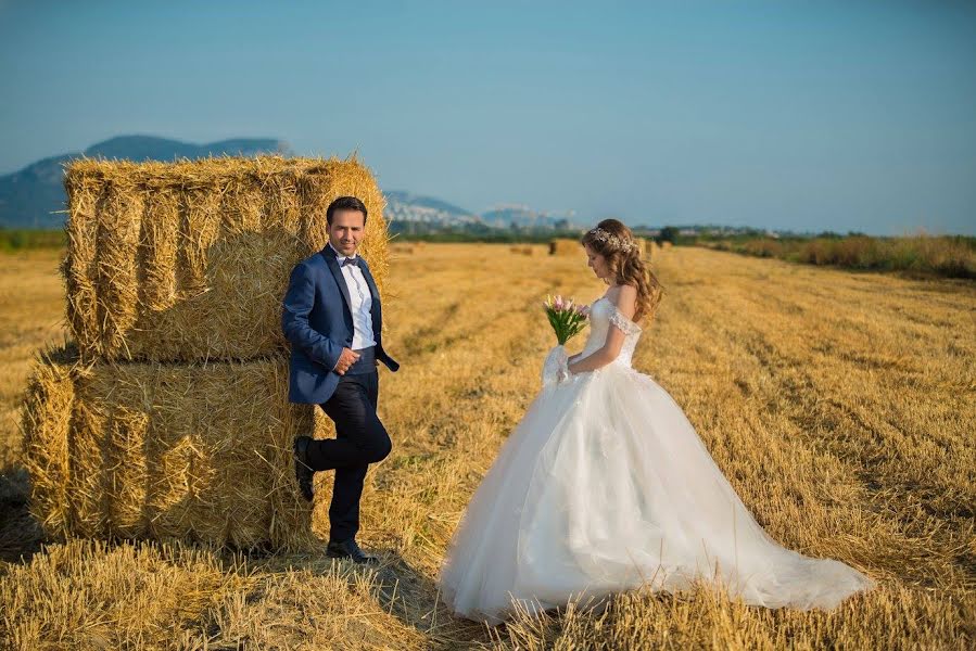 Fotógrafo de casamento Tahsin Kaya (fotonarin). Foto de 30 de janeiro 2018