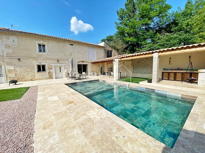 Vente maison 5 pièces 151 m² à Saint-Martin-de-Crau (13310), 446 800 €